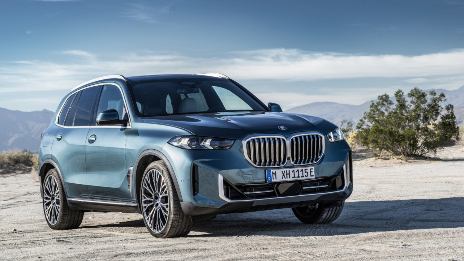 BMW X5 xDrive50e 2024 SUV Drive